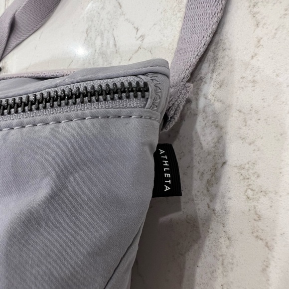 Athleta Stash Gray Belt Bag/Fanny Pack - Picture 10 of 10